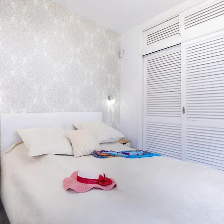 16a Silver Garden Ocean View דירה *